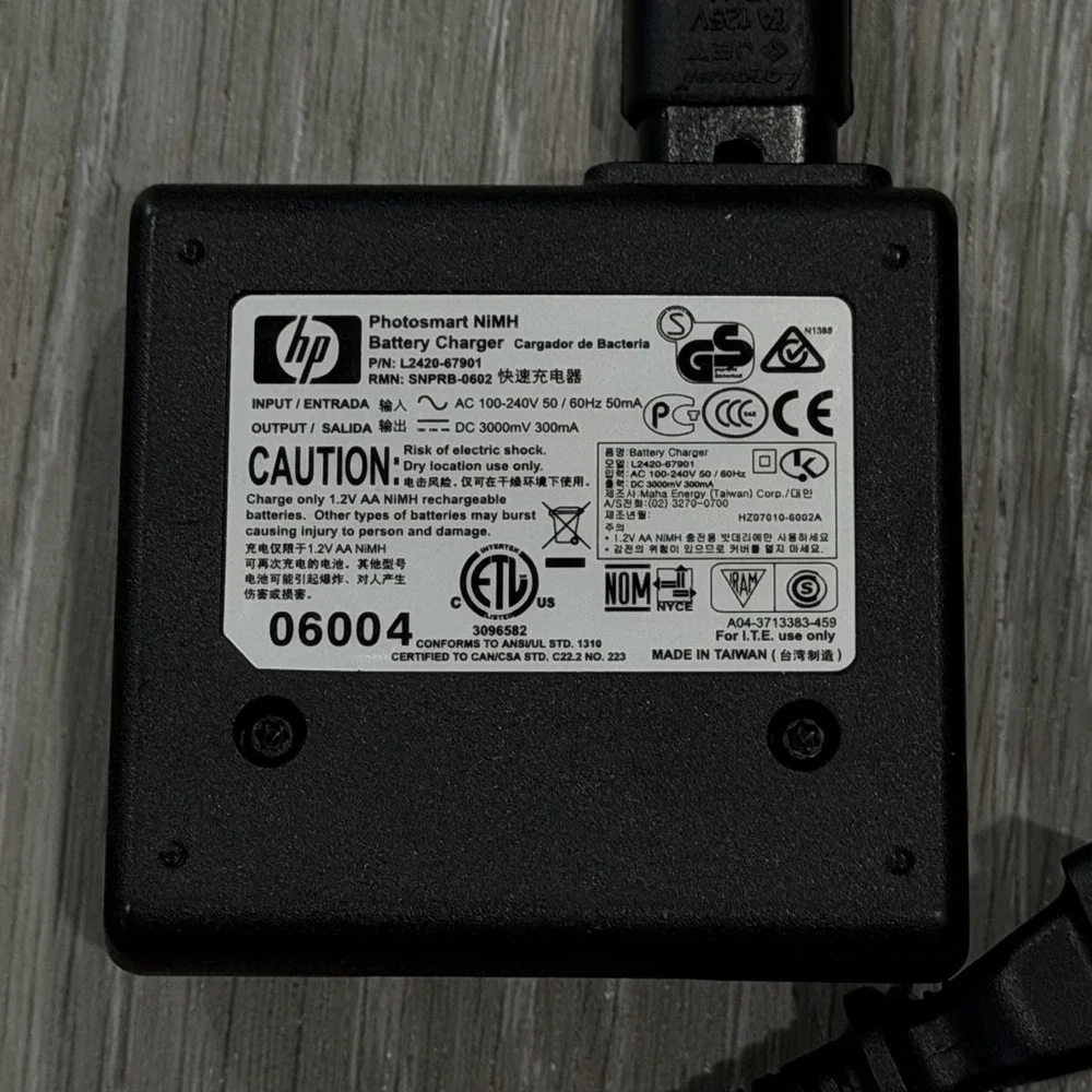 HP Photosmart NIMH AA Battery Charger L2420-67901 Genuine Original OEM TESTED
